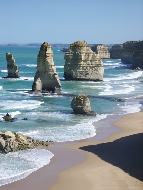 Great Ocean Road Photography, Great Ocean Road Aesthetic, Twelve Apostles Australia, Nanowrimo 2023, Great Ocean Road Australia, Ocean Road Australia, Landscape References, Australia Landscape, Watercolour Ideas