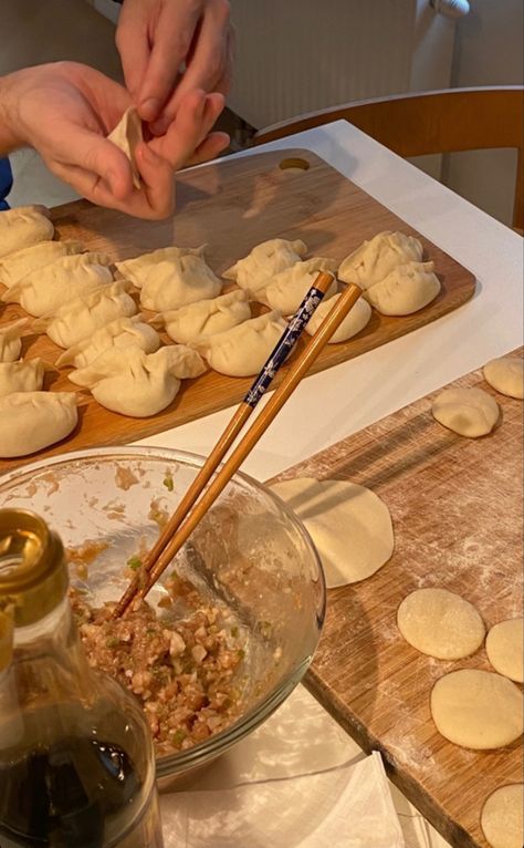 Making Dumplings, Chinese Dumpling, Chinese Dumplings, Think Food, All I Ever Wanted, City New York, Cooking Class, Food Obsession, Pretty Food