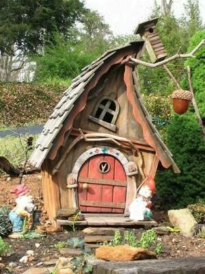 Crooked house Fairy Home, Faeries Gardens, Fairy Tree, Gnome House, Fairy Garden Houses, Fairy Doors, Sleepy Hollow, Miniature Fairy, 판타지 아트