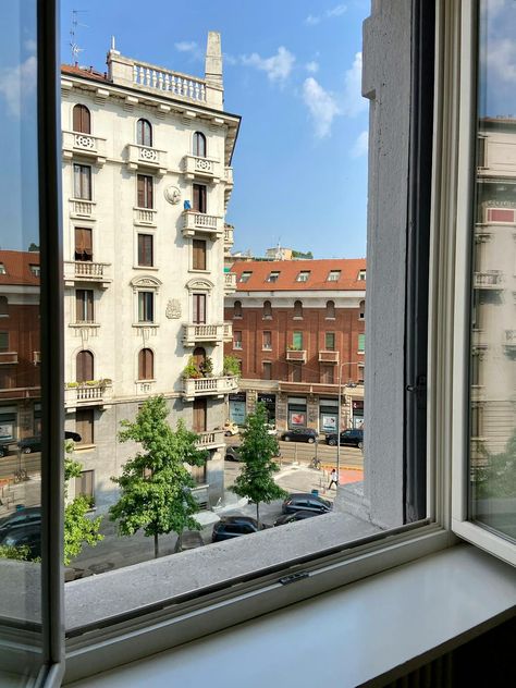 This spacious apartment is located in Via Garigliano, in the heart of Milan.   Apartment with double view consists of a nice living room with sofa bed, small kitchen separate but fully equipped, large bathroom with spacious shower, double bedroom.  The apartment is located in the traditional and characteristic Isola district, typical and historic area of Milan, subject to interesting urban redevelopment of the new Milan Business Center, Piazza Gae Aulenti, Corso Como.  Below the house there is a Apartment In Milan, Urban Redevelopment, Sofa Bed Small, Nice Living Room, Living Room With Sofa, Room With Sofa, Bed Small, Milan Apartment, Gae Aulenti