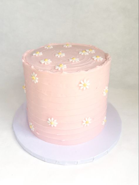 Flower Birthday Cake Simple, Pink Daisy Cake Ideas, First Birthday Cake Floral, Daisy Boho Cake, Pink Daisy Birthday Cake, Pink Cake With Daisies, Birthday Cake Pink Flowers, Pink Daisy Birthday Party Ideas, Cake Daisy Flower