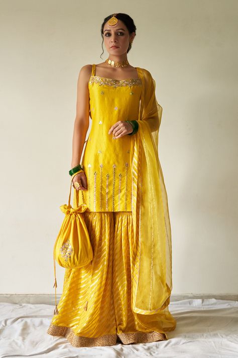 Bridal Mehendi Outfits, Mayon Dress, Haldi Dresses, Yellow Sharara, Mayon Dresses, Yellow Kurta, Haldi Outfit, Georgette Dupatta, Yellow Outfit