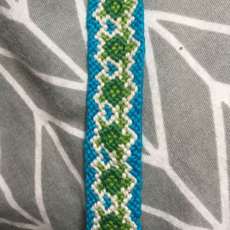 Anklet Bracelet Thread, Tropical Bracelet Patterns, Bracelet Tutorial Easy, Complicated Friendship Bracelets, Cute Normal Bracelet Patterns, Green Bracelet Patterns, Ocean Friendship Bracelet, Turtle Friendship Bracelet Pattern, Turtle Bracelet Pattern