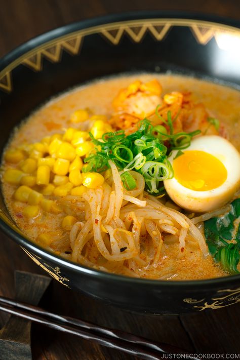 This Vegetarian Ramen recipe is so flavorful that it’s going to rock your world! Learn the secret of creating a super-rich & creamy broth without any meat bones. It really stacks up to the ramen shop standard. Or dare I say better?! #vegetarianrecipes #vegetarianramen #ramen | Easy Japanese Recipes at JustOneCookbook.com Ramen Easy, Vegetarian Ramen Recipe, Japanese Vegetarian Recipes, Vegetarian Ramen, Just One Cookbook, Easy Japanese Recipes, Ramen Noodle Recipes, Meatless Main Dishes, Japanese Recipes