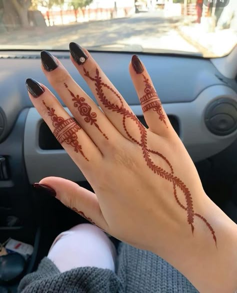 Henna Circle Designs, Henna Design Hand, Simple Henna Designs Hand, Finger Mehendi Designs, Henna Tattoo Design, Simple Mehendi Designs, Henna Designs Wrist, Heena Design, Tato Henna