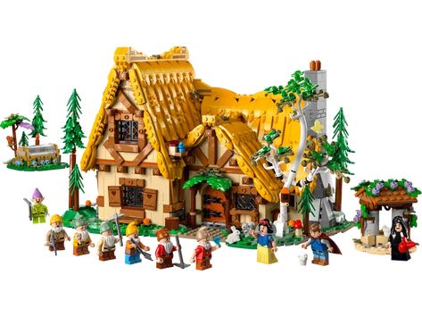 Snow White Cottage, Iconic Movie Characters, Lego Disney Princess, Forest Cottage, Classic Disney Movies, Light Brick, Sette Nani, Lego Store, Disney Snow White