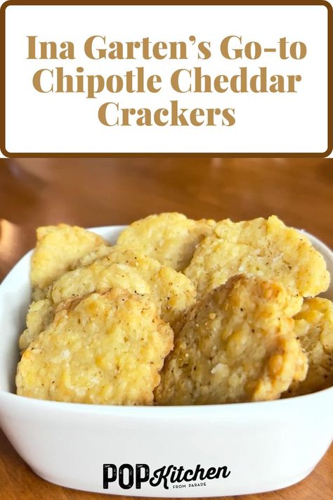 Cheddar Cheese Appetizers, Savory Crackers Recipe Snacks, Snack Crackers Recipes Simple, Ina Garten Cheese Crackers, Aged Cheddar Recipes, Club Cracker Recipes, Home Made Crackers Recipes, Ina Garden Chipotle Cheddar Crackers, Cracker Recipes Homemade