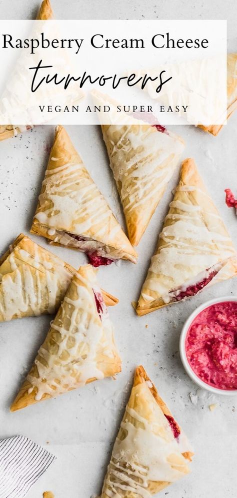 Super easy and delicious raspberry cream cheese phyllo dough turnovers made completely VEGAN!! The best vegan dessert drizzled with sweet glaze. Phyllo Dough Strudel, Raspberry Turnovers, Brazilian Dessert, Philo Dough, Phyllo Dough Recipes, Phyllo Recipes, Athens Food, Making Peanut Butter, Best Vegan Desserts