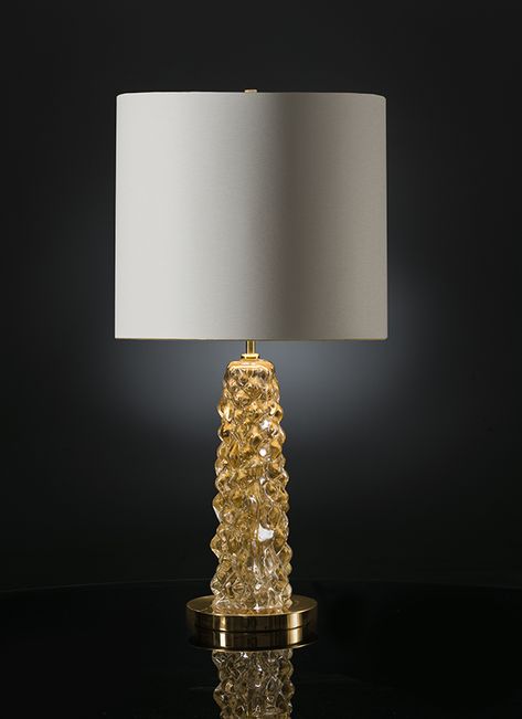 Luxury Table Lamp, Floor Lamps Living Room Modern, Table Lamp Luxury, Large Lamp Shade, Vintage Lampshades, Spain Valencia, Night Table Lamps, Luxury Table Lamps, Beaded Lamps