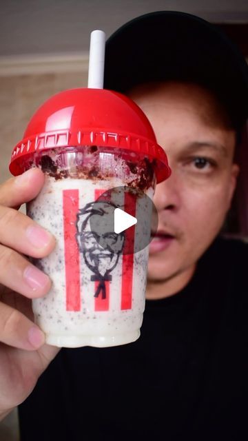 468K views · 32K likes | Kenneth Tebogo Middleton on Instagram: "Oreo Krusher / Milkshake Recipe

#milkshake #oreomilkshake #kfc #oreo" How To Make A Milkshake, Oreo Milkshake Recipe, Cool Cocktails, Oreo Milkshake, Milkshake Recipe, Milkshake Recipes, Chick Fil A, Milkshakes, Sweet Desserts