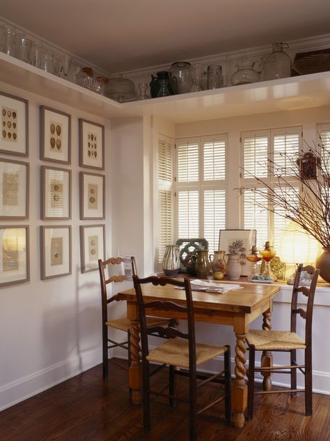 Shelf Over Window, Ceiling Shelves, Window Shelves, Craftsman Kitchen, Cottage Style Decor, Traditional Dining Room, Cottage Kitchens, Room Shelves, Room Decorations