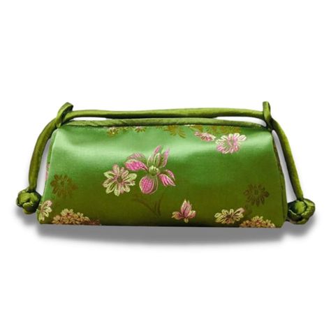 Silk Bag Makeup Bag Gift Chinese Embroidery Style Handmade Clutch Bag - Etsy Bag With Embroidery, Silk Purse, Chinese Embroidery, Vintage Evening Bags, Wedding Bags, Handmade Clutch, Silk Bag, Bag Makeup, Wedding Bag