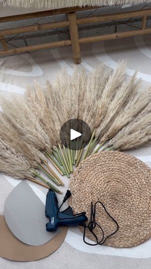 Feather Decoration Ideas, Diy Pampas Grass Decor, Pampas Deco, Pampas Diy, Pampas Grass Decor Home, Magic Room Decor, Beige Room Decor, Diy Pampas, Magic Room