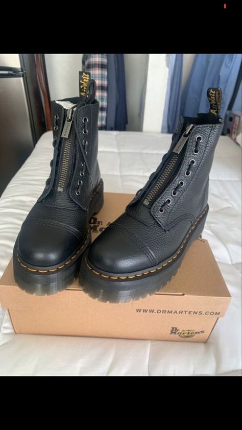 Doc Martens Sinclair Boots, Doc Martens Zip, Doc Martens Sinclair Outfit, Sinclair Dr Martens Outfit, Doc Marten Sinclair, Sinclair Dr Martens, Doc Martens Sinclair, Doc Martin Boots, Doc Martins Boots