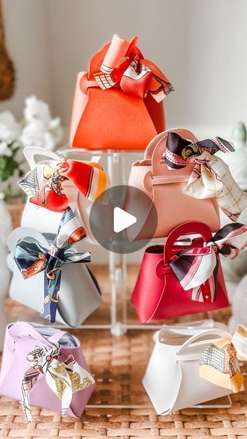 Ashley Temple on Instagram: "Comment PURSE for the links to all of these mini treat bags! 

These mini tree bags make the perfect party favor for lots of upcoming spring events. I love them for bridal showers, baby showers, ladies lunches, a spring brunch at home or a birthday party favor. 

hi, I’m Ashley. I share tons of gift ideas, seasonal decor, party favors, hostess tips and tricks and all of the treasures on Amazon. You didn’t know you needed. Please follow along for more! 

#amazonfinds #founditonamazon #amazonfavorites #partyfavors #partyideas #partyinspo #giftsforher" Favors For Ladies Luncheon Gift Ideas, Baby Shower Hostess Gift Ideas, Purse Favors, Hostess Tips, Brunch At Home, Spring Events, Tree Bag, Mini Treats, Spring Brunch