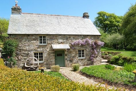 Lavethan Mill is beautiful inside and out. Wisteria Cottage, Cornish Cottage, Scottish House, English Country Cottages, Cornwall Cottages, Countryside Cottage, Country Cottages, North Cornwall, Classic Cottage