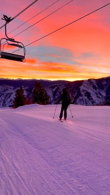 Aspen Colorado Aesthetic, Christmas In Aspen, Birthday Ski Trip, Aspen Aesthetic, Colorado Honeymoon, Aspen Trip, Colorado Aesthetic, Skiing Aesthetic, Aspen Mountain