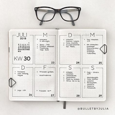 Minimal spreads are great for busy people. Here are sime very simple Bullet Journal weekly layouts for when you don't have time to plan. Minimalist Bullet Journal Layout, Diario Bullet, Studie Hacks, Minimalist Bullet Journal, Bullet Journal Minimalist, Penanda Buku, Bullet Journal Page, Bullet Journal 2020, Bullet Journal Weekly