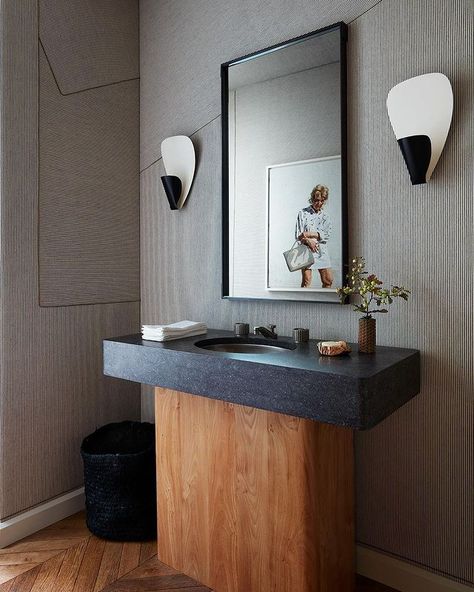 P.E. Guerin, Architectural Hardware since 1857 on Instagram: “Steven Volpe paired our Gear basin set with similarly linear wall upholstery in his masterful modern San Francisco powder room. Photo by…” Powder Room Storage, Live Beautifully, Bathroom Inspo, Mid Century House, Toilets, Bathroom Vanities, Bathroom Inspiration, Powder Room, Bathroom Interior