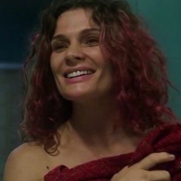 Embedded image Alison Pretty Little Liars, Wentworth Tv Show, Bea Smith, Danielle Cormack, Wentworth Prison, The Girlfriends, Heart Eyes, Pretty Little Liars, So Beautiful