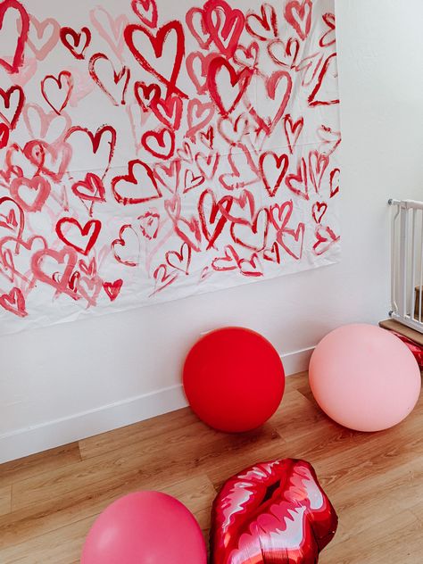 Valentine Photo Backdrop Diy, Valentines Diy Backdrop, Photo Op Backdrop Diy, Diy Valentines Day Backdrop, Valentines Day Photo Booth Backdrop, Valentine’s Day Photobooth, Diy Valentines Photo Backdrop, Valentines Photoshoot Backdrop, Valentines Backdrop Photo Booths