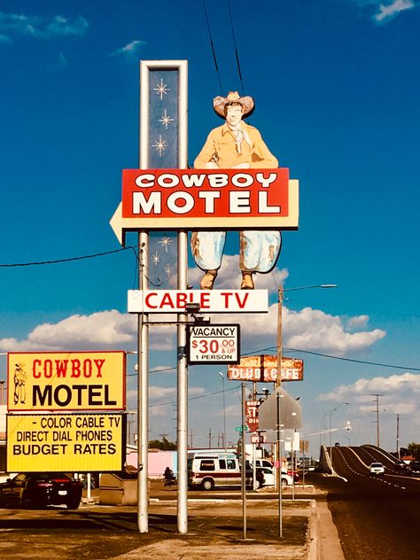 Vintage American Aesthetic, Vintage Motel Signs, Neon Cowboy Aesthetic, Route 66 Aesthetic, Cowboy Cafe, Motel Aesthetic, Alt Country, Vintage Americana Aesthetic, Motel Signs