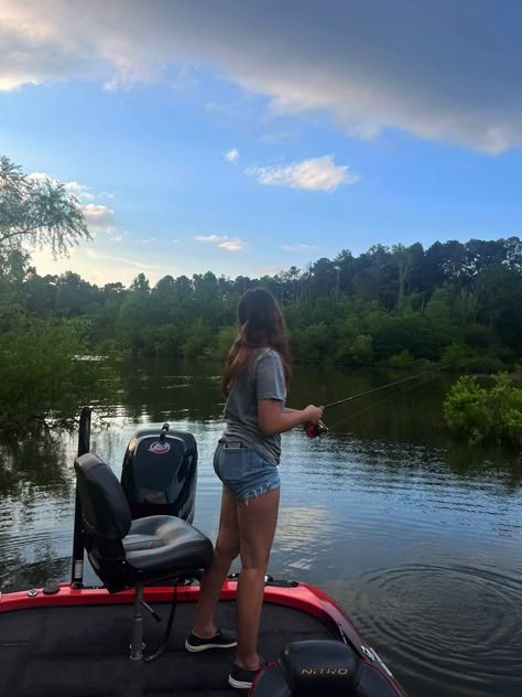 #nature #travel #fishing #pose #boat #aesthetic #country River Life Aesthetic, Fisherwoman Aesthetic, Country Backroad Aesthetic, Fishing Girl Aesthetic, Fishing Boat Aesthetic, Fishing Hairstyles, Country Summer Aesthetic, Pickle Ranch, Country Fishing