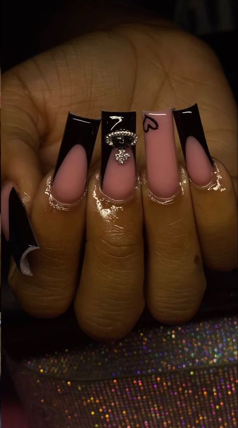 There's a new beauty trend taking over Instagram and it's absolutely stunning. Say hello to "quartz nails". 19th Bday Nails, Square Nails With Charms, 19th Birthday Nails Ideas, 18th Birthday Nails Acrylic, 18th Birthday Nails Ideas, Aesthetic Piercing, Acrylics Ideas, Nba Artwork, Bday Pics