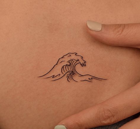 Chinese Tattoo Designs, Hip Tattoo Ideas, Wave Symbol, Aesthetic Wave, Feminine Thigh Tattoos, Tattoo Wave, Simple Wave Tattoo, Small Wave Tattoo, Black Waves