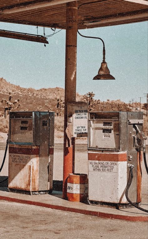 Western Photo Wall Collage, Retro Western Aesthetic, Vintage Western Aesthetic, Uicideboy Wallpaper, Western Aesthetic Wallpaper, Western Grunge, Western Prints, Western Photo, Western Photography