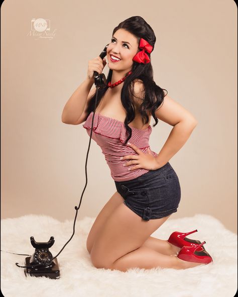 Pinup session with Michelle ✨ #pinup #pinupphotography #pinupmodel #georgiapeach Pin Up Reference Pose, Pin Up Poses Reference, Pin Up Pose, Pin Up Photoshoot, Vintage Pinup Photoshoot, Modern Rockabilly, Pinup Photoshoot, Pinup Poses, Pin Up Poses