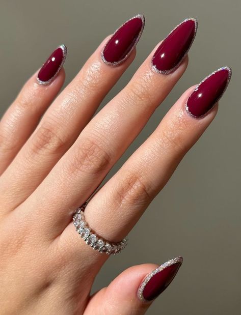 Red Nail Designs, Burgundy Nails, Wedding Nails Design, Red Nail, Winter Nail Designs, Chic Nails, Easy Nail Art, Makati, Nail Accessories