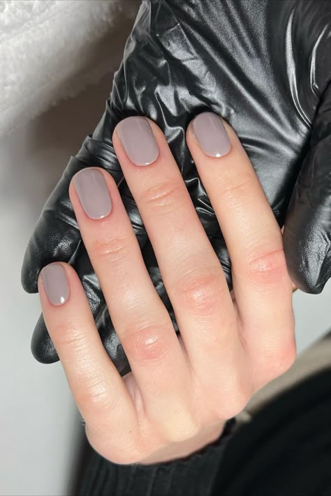 Gray Nails Ideas, Gray Nail Designs, Pink Try, Gelish Nail Colours, Grey Gel Nails, Gray Nail, Milky Nails, Plain Nails, Subtle Nails