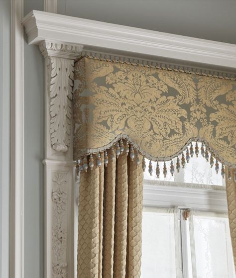 Classical Curtains Design, Victorian Drapes, Curtain Decor Ideas, Victorian Curtain, Luxury Curtains Living Room, Luxury Window Treatments, Victorian Curtains, Fancy Curtains, Curtains And Pelmets