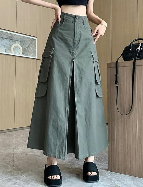 Long Cargo Skirt, Skirt Cargo, Cargo Skirts, Grunge Pastel, Garment Construction, Thrift Flip, Garment Details, Long Skirts For Women, Classy Casual Outfits