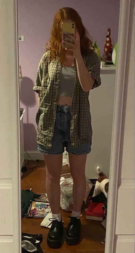 Indie Grunge Aesthetic Outfits Summer, Feminine Grunge Outfits Summer, Grunge Outfits For Hot Weather, Soft Grunge Outfits Women, Summer Grunge Clothes, Summer Soft Grunge Outfits, Indie Outfit Inspo Summer, Summer Outfits Grunge Indie, Grunge Summer Outfits Shorts