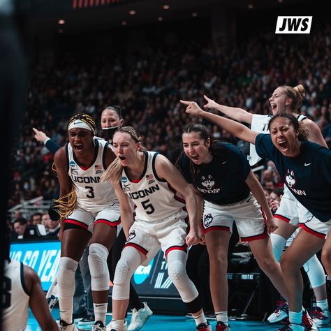 Basketball Vision Board, Womens Basketball Aesthetic, Caroline Ducharme, Aaliyah Edwards, Uconn Basketball, College Basketball Players, Uconn Womens Basketball, Paige Bueckers, Athletic Aesthetic