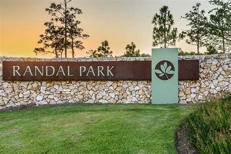 monumental signage - Ecosia Park Wall Design, Subdivision Signs Entrance, Monument Signs Entrance Design, Monument Sign Design, Exterior Signage Entrance, Farm Signs Entrance, Subdivision Entrance, Mailbox Designs, Boulder Wall