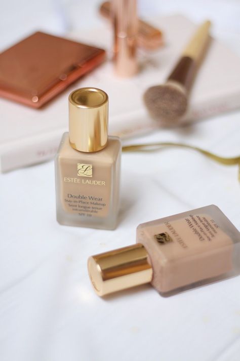 Double Wear Estee Lauder, Estee Lauder Foundation, Best Foundation For Oily Skin, Estee Lauder Double Wear Foundation, Foundation For Oily Skin, Double Wear Foundation, Cosmetics Photography, Glitter Eyeliner, Estee Lauder Double Wear