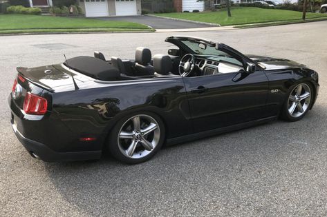 All Mustang Models, Cool Convertible Cars, Black Convertible Mustang, 2010 Mustang Convertible, Mustang Cars Convertible, Mustang Convertible 2020, Black Convertible Car Aesthetic, Convertible Sports Cars, Convertible Mustang Aesthetic