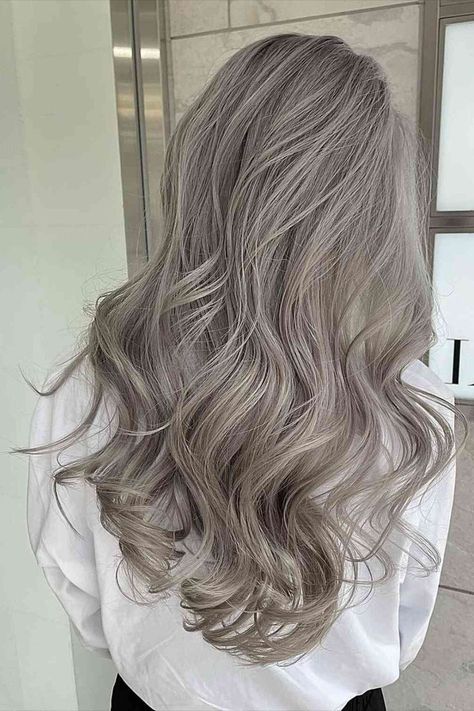 Smokey Gray Balayage for ladies with long straight hair Balayage, Smokey Hair, Lichaamsgewicht Training, Ash Blonde Hair Balayage, Ash Grey Hair, Dark Grey Hair, Ashy Hair, Gray Balayage, Grey Blonde Hair