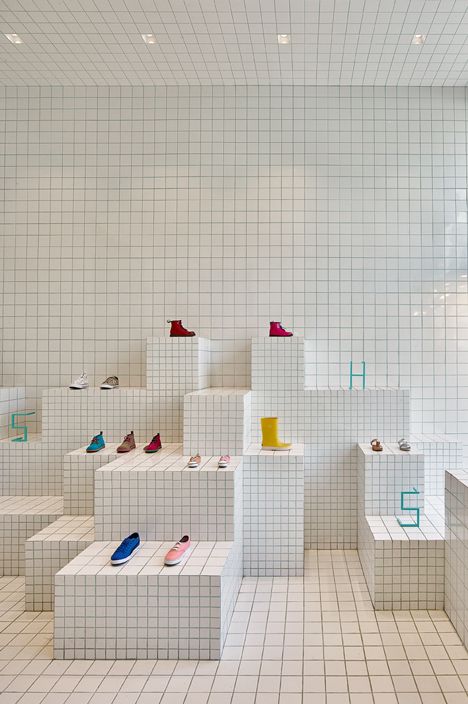 Little Shoes store interior by Nabito Architects Display Visual Merchandising, Vitrine Design, Shoe Store Design, Store Concept, Store Interiors, Exhibition Display, Retail Store Design, Shoe Display, Retail Interior