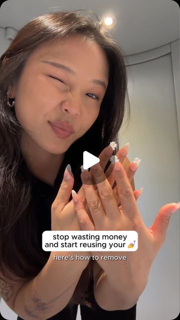 NAILEVATED on Instagram: "the only guide you’ll need on how to remove & reuse your nails with nail glue AND sticky tabs🖤💅✨#nails #nailinspo #nailart #pressonnails #tutorial #nailhack #beauty #beautyhack #howto" How To Remove Glue On Nails, How To Remove Nail Glue From Nails, Glue On Nails Hacks, How To Remove Acrylic Nails, Construction Nails, Nailinspo Nailart, Nail Hacks, How To Remove Glue, Stick On Nails