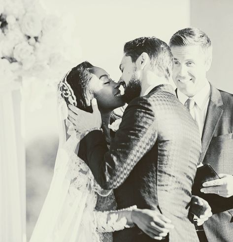 Black And White Dating, Interracial Couples Bwwm, Swirl Couples, Black Woman White Man, Interracial Family, Interracial Wedding, Bwwm Couples, Interacial Couples, Mixed Couples