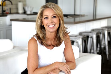 How To Tackle Menopause Belly Denise Austin Workout, Smile Club, Denise Austin, Arm Workout Women, Thigh Muscles, Live Fit, Toning Workouts, Bicep Curls, Good Posture