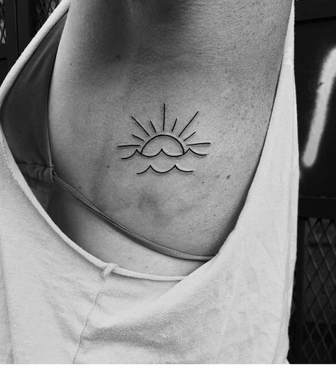 Little sun and waves :) Done by hb Nielsen at allied tattoo in Brooklyn Tato Realis, Sunset Tattoos, Tattoo Trend, Shape Tattoo, Ocean Tattoos, Beach Tattoo, Sun Tattoos, Makijaż Smokey Eye, Symbol Tattoos