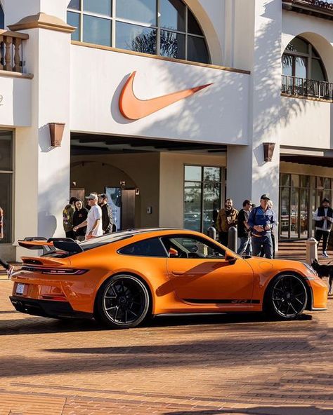 Porsche Gt3 992, Orange Porsche, Porsche 992 Gt3 Rs, Orange Cars, Gt4 Rs, Porsche Colors, Porsche 992, Porsche 550, Orange Car