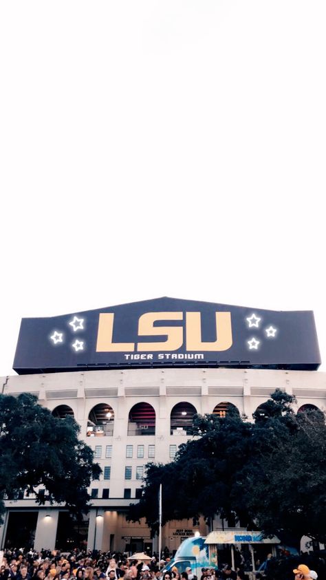 football stadium game time lsu Lsu Tigers Wallpapers, Lsu Pictures, Lsu Football Aesthetic, Lsu College Aesthetic, Lsu Aesthetic Wallpaper, Lsu Wallpaper Backgrounds, Lsu Wallpaper, Lsu Dorm, Lsu Aesthetic