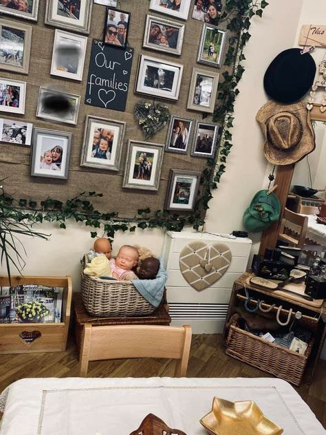 Childcare Rooms Ideas, Home Corner Ideas Eyfs, Reggio Nursery Room, Pre Kindy Room Set Up, Early Years Room Ideas, Nursery Room Displays Childcare, Ece Classroom Decor, Nursery Childcare, Family Corner Ideas Preschool