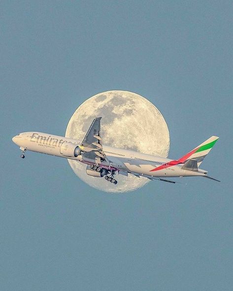 Emirates Airline Wallpaper, Emirates Pilot, Plane Vibes, Railroad Track Pictures, Plane Poster, Emirates Cabin Crew, Plane Photography, Track Pictures, Plane Photos